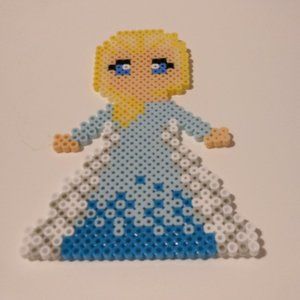 Elsa perler figure